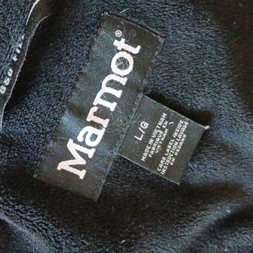 Marmot Women's 3/4 Black Puffer Jacket. - Picture 8 of 9